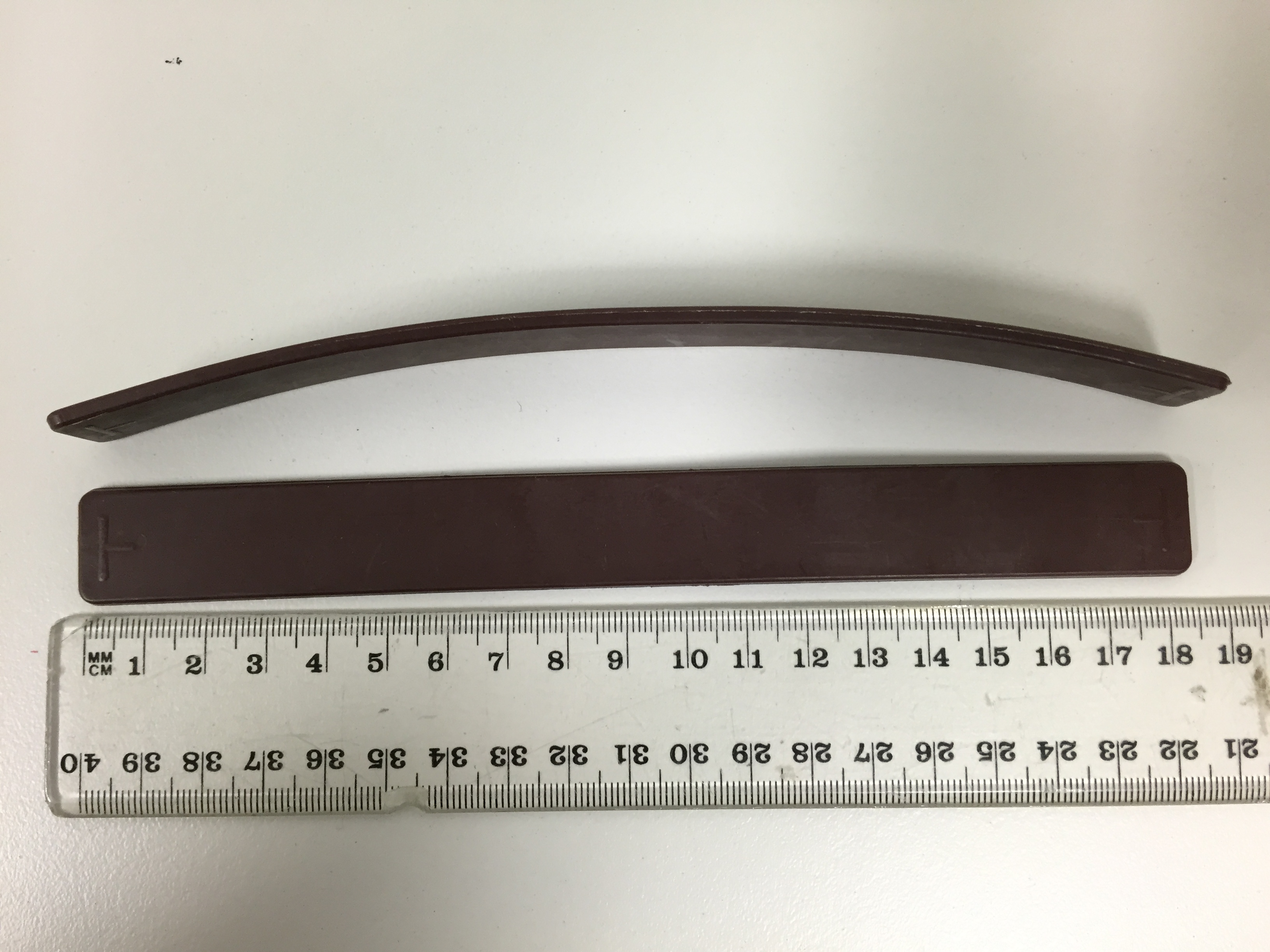 Struts flexible connectors